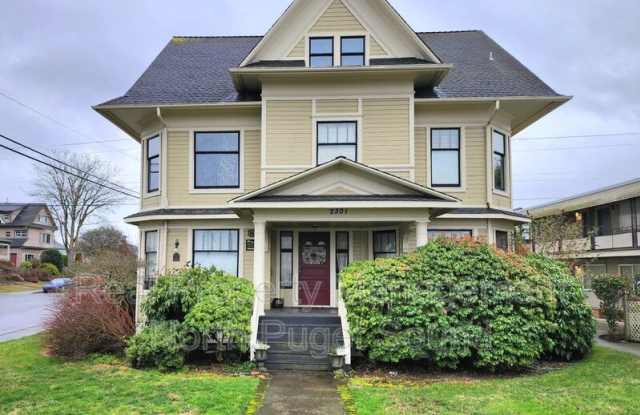 2301 Rucker Ave
