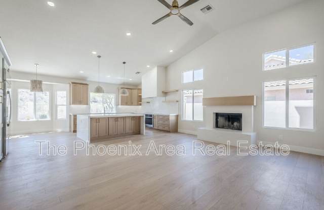 1531 E Silverwood Dr