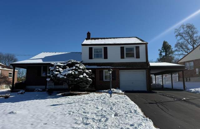 Photo of 240 SWEETBRIAR Circle