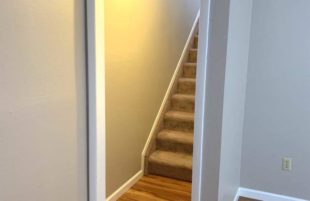 5486 Mira Loma Circle