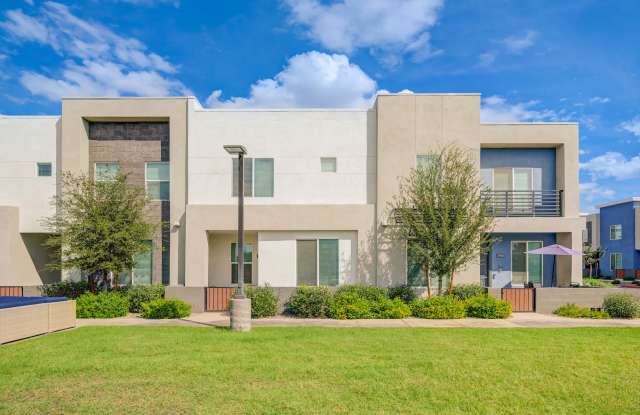 BB Living at Val Vista