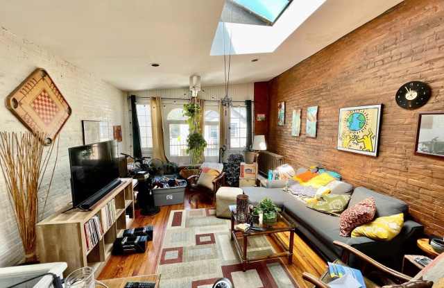 18 W HARVEY STREET