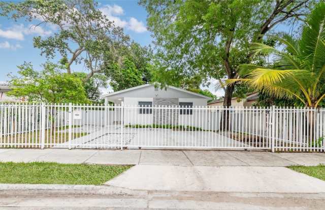 4727 NW 5th Ave