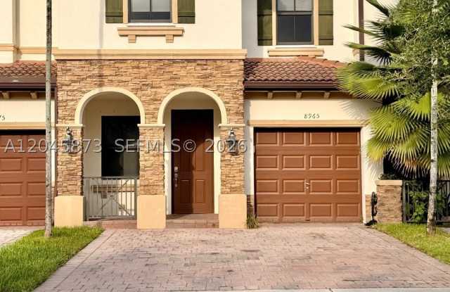 8965 NW 98th Ave
