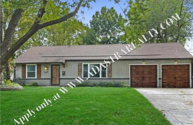 Beautiful 3 Bed 2 Bath Home in Prairie Village-Available in JUNE!! photos photos