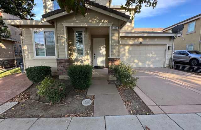 Photo of Beautiful 4 Bedroom, 3 Full Bath W/ Office / Best Property Management