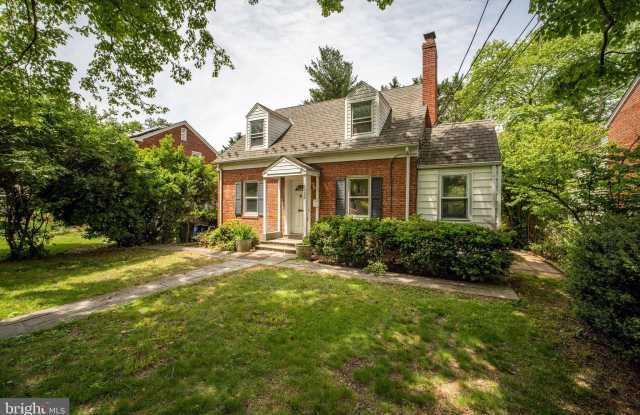 5322 BALTIMORE AVENUE