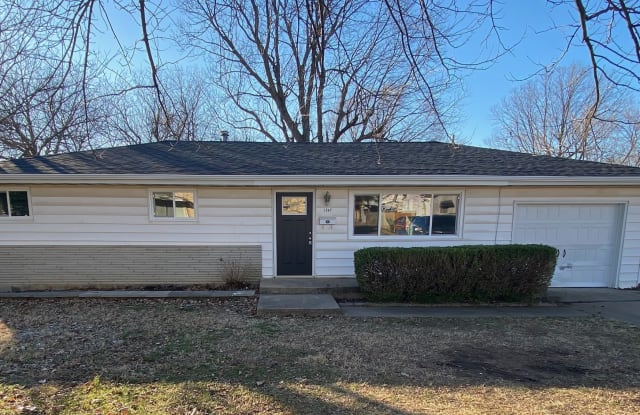 1747 South Montebello Avenue - 1747 South Montebello Avenue, Springfield, MO 65807