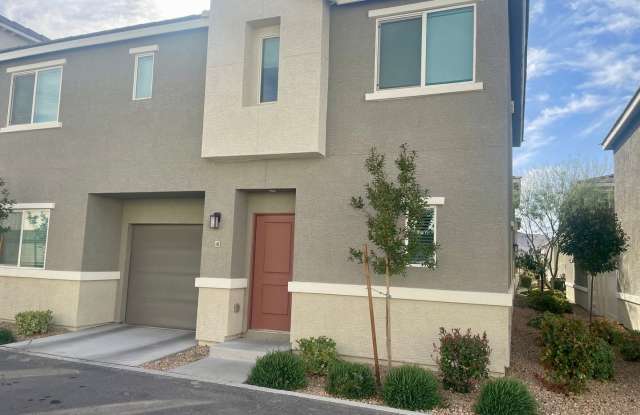 3 bed 2 bath 2 car garage Townhome "On the Strip" South Las Vegas Blvd
