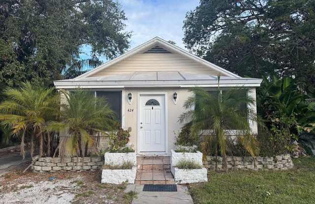 Photo of 424 WILDWOOD WAY