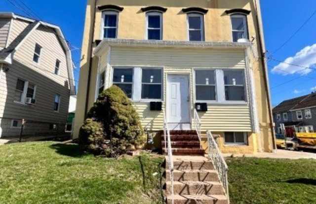 1101 S Elmora Ave