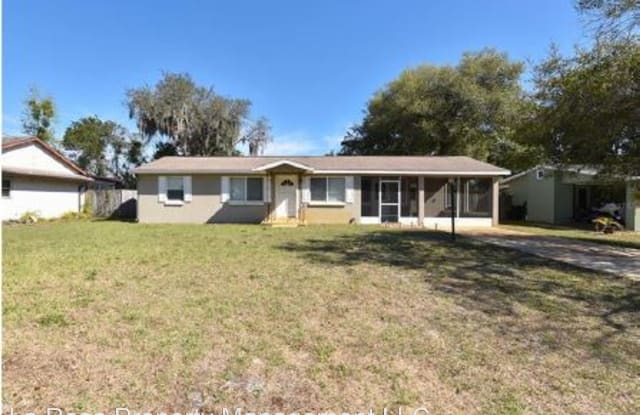 228 VALENCIA RD - 228 Valencia Road, DeBary, FL 32713