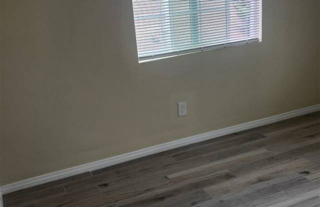 1043 West 107th Street