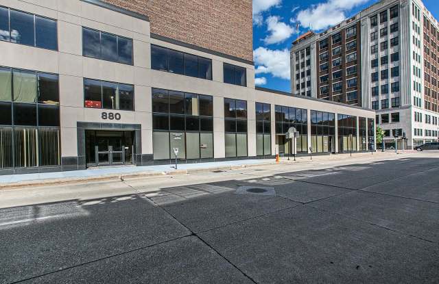 810 Locust