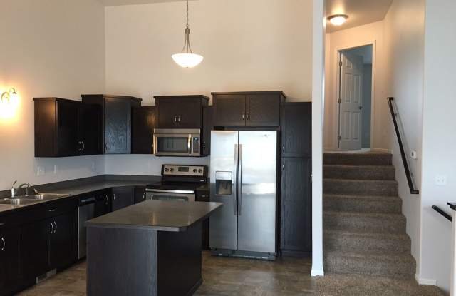 3 bed 3 bath