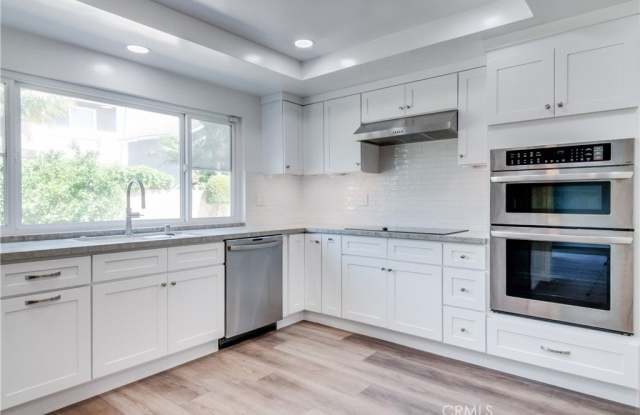 15562 Wild Cherry Circle