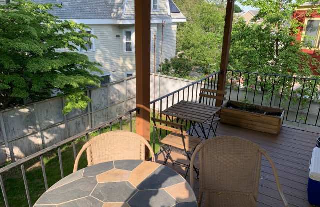 Huge 5 bed In Davis Square