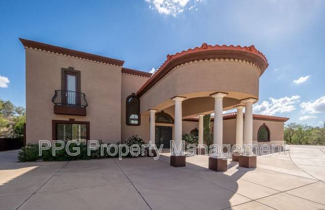 8170 E Golden Spur Ln