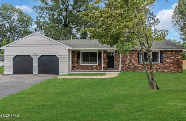 Photo of 821 Bay Avenue