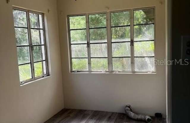 2112 HOLLYWOOD AVENUE