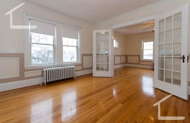68 Union St #2B Boston MA 02134