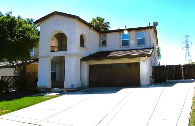 Photo of 4 bed 2.5 bath Single Family Home