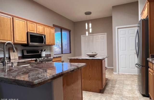 16924 W NORTHAMPTON Road