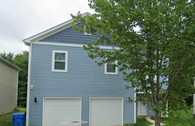 Room in 4 Bedroom Home at Stone Mountain Dr