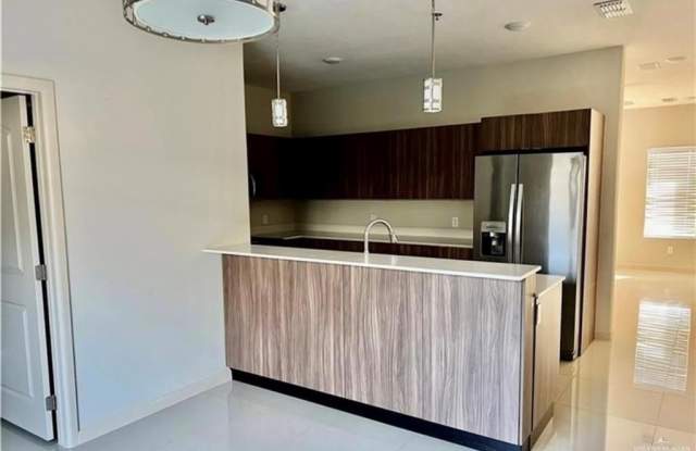 1201 E Olympia Avenue