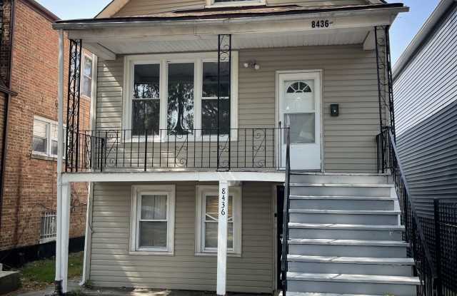 Photo of 8436 South Burnham Avenue - 2