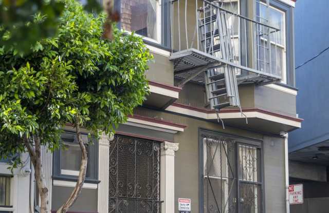321 Ivy Street - 403