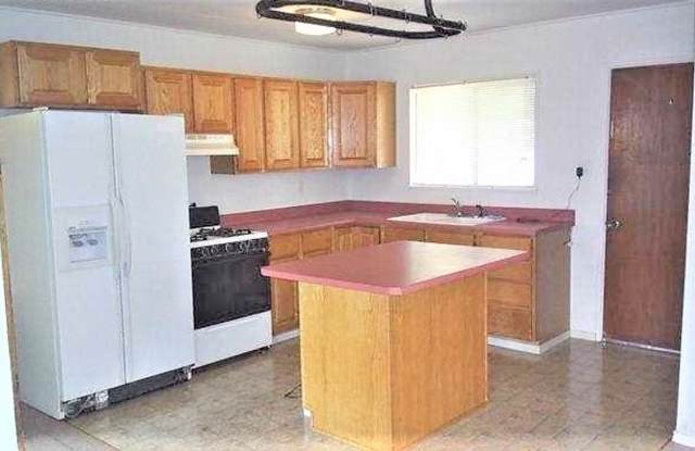 *MOVE-IN SPECIAL: $500 OFF 1ST MONTH'S RENT* $1742 | 3BR/1BA | Cute Dog Friendly Home for Rent Near Fountain Creek