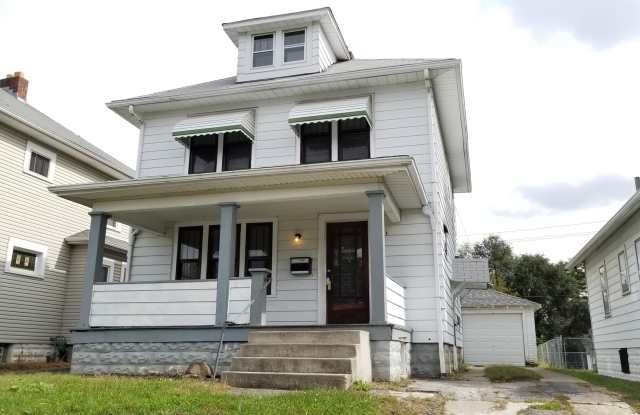 3 Bedroom, 1 Bth, 1920's Classic Gladstone Style Home. photos photos