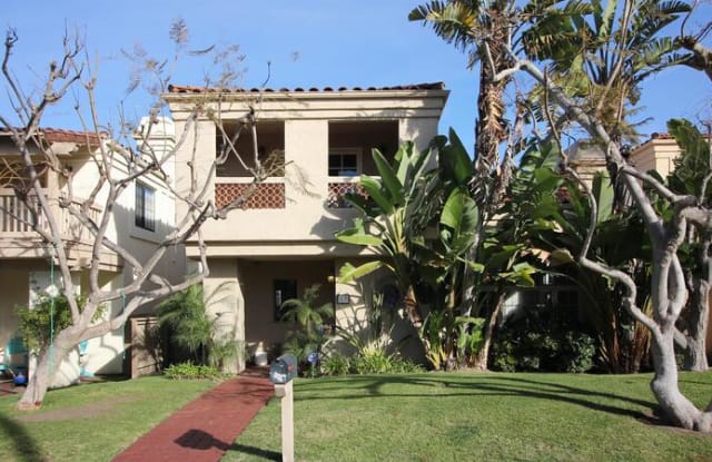 13 Arbolado Ct. - 13 Arbolado Court, Manhattan Beach, CA 90266