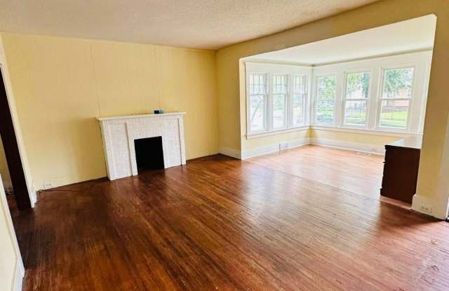 Photo of 156 Lisbon Ave