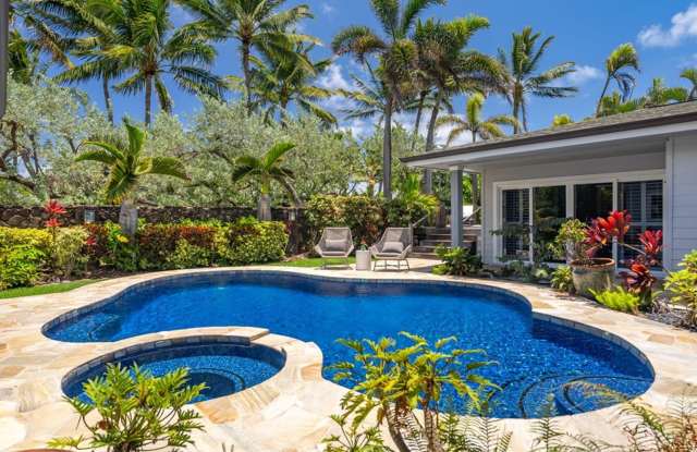 Kailua Beach House by Gather: Private Retreat w/ Pool  Gourmet Kitchen