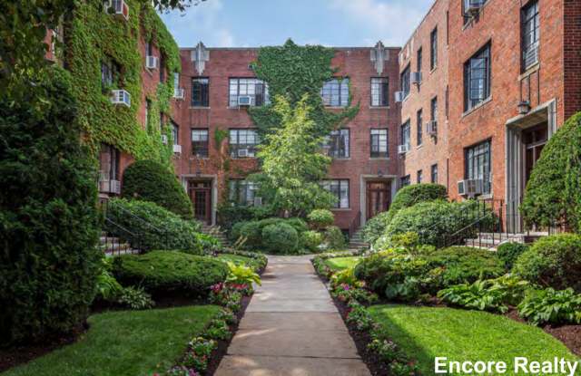 Photo of 91 Longwood Ave