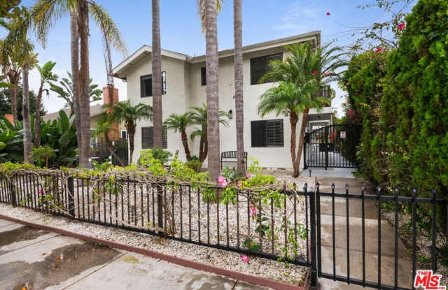 1934 18th St unit: 2