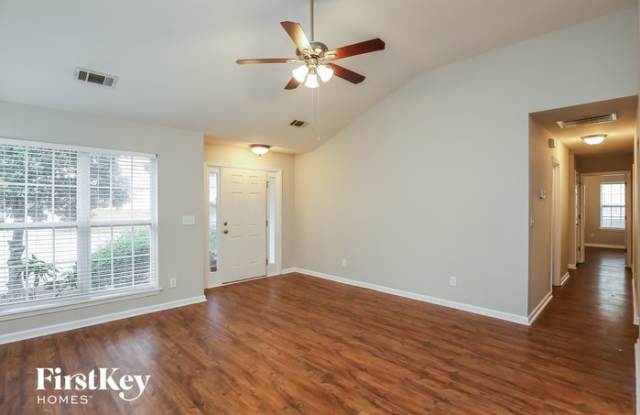 900 Charleston Court