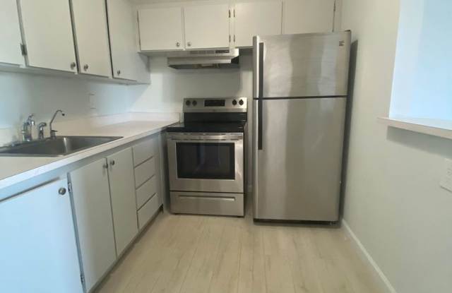 2200 Springdale Blvd #305