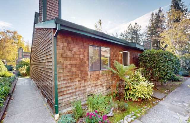 36 Pine Tree Circle