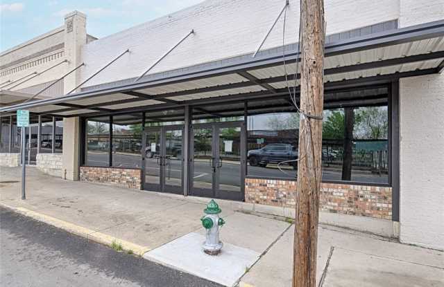 Photo of 2302 Lee Street