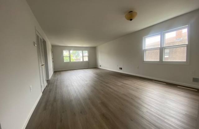 87 Cloverdale Rd