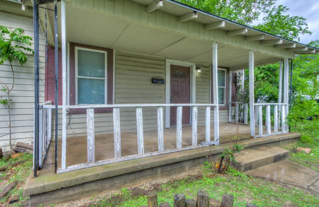 1320 South Jensen Avenue