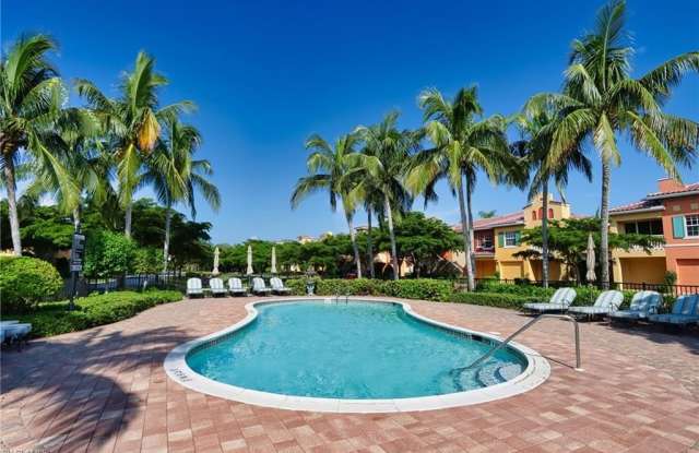 Photo of 8601 Piazza Del Lago