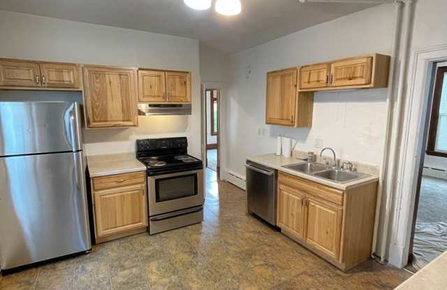 AVAILABLE NOW! FOR A DECEMBER 1ST MOVE IN - 4 Bedroom 1 Bath Home!