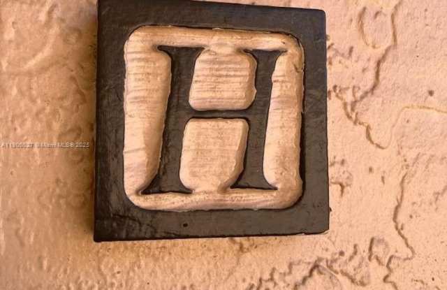 Photo of 601 Cypress Lake Blvd