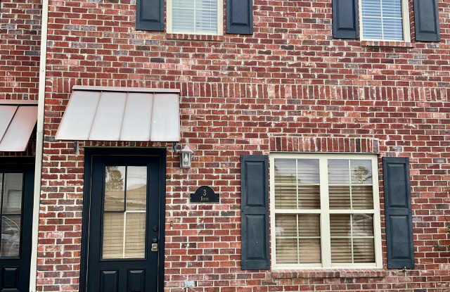 Photo of 620 Bienville Street