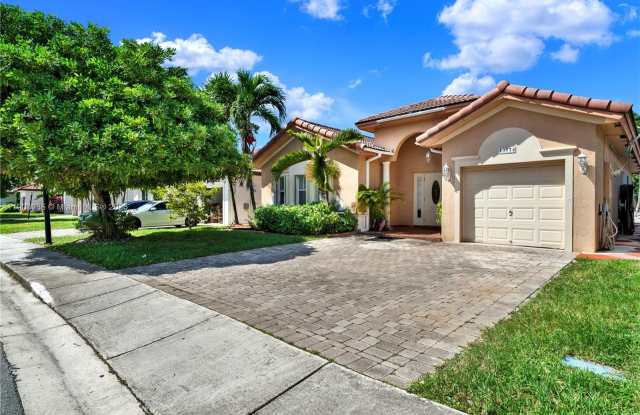 13774 SW 124th Ave Rd