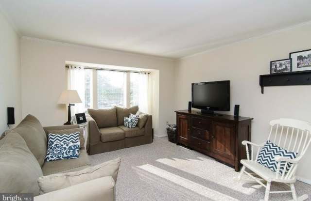 7707 OLD WOODSTOCK Lane